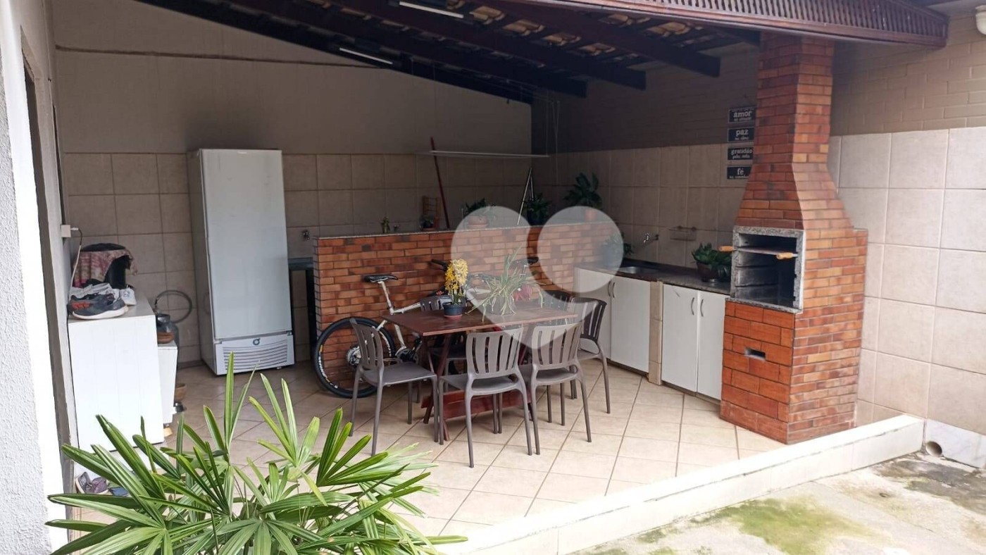 SOBRADO 3 QUARTOS COM SUITE A VENDA JARDIM AMERICA