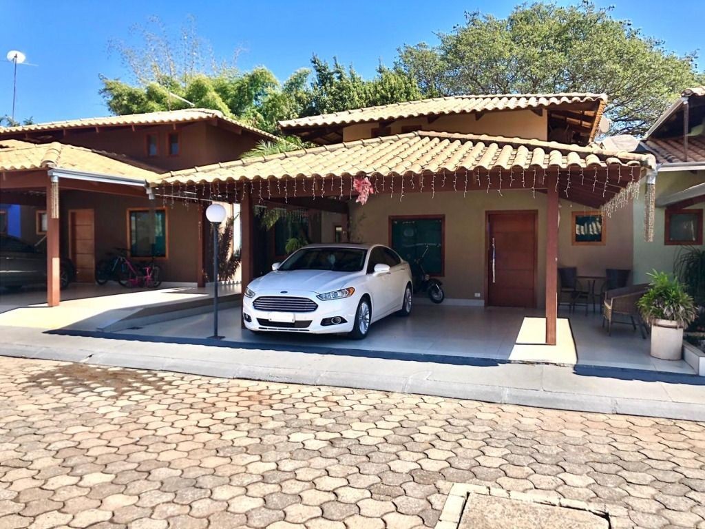 Casa 3 suítes com lazer no Vermont Jardim Goiás